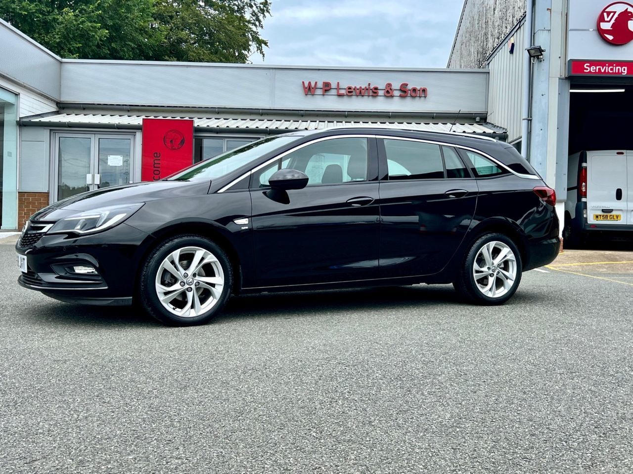 2019 Vauxhall Astra